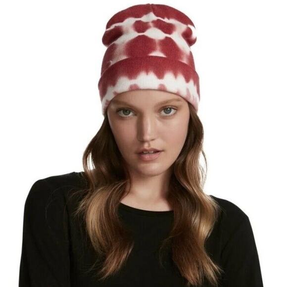 NEW Steve Madden Red Tie Dye Beanie Ribbed Knit Folded Cuff Winter Hat NWT - Picture 9 of 9